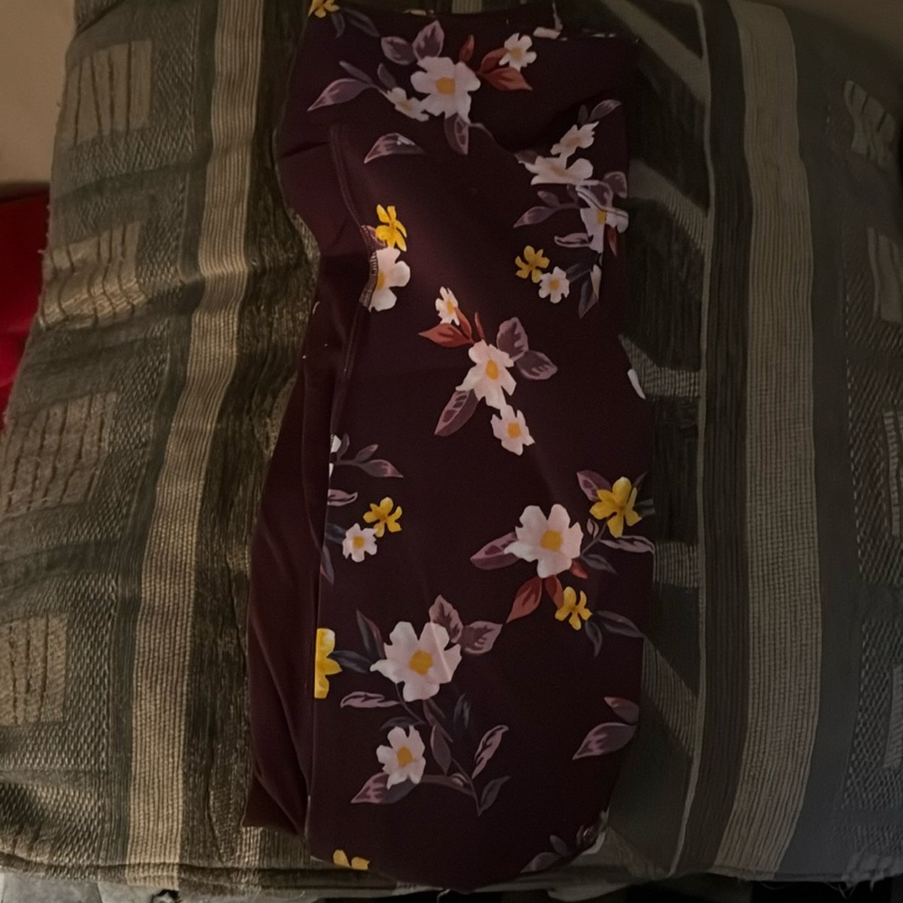 VS pink ultimate pants with flowers size Large